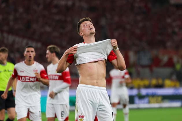 Dzenan Pejcinovic (VfB Stuttgart, 17), Mimik, Gesichtsausdruck, Emotion , Deutschland, Fussball, 1. Bundesliga, 2.Spieltag, 2026 2027, VfB Stuttgart vs. 1.FC Köln, 04.09.2026, Stuttgart MHP Arena Deutschland *** Dzenan Pejcinovic, VfB Stuttgart, 17, facial expressions, emotion, Germany, soccer, Bundesliga 1, Matchday 2, 2026–2027, VfB Stuttgart vs. 1. FC Köln, September 4, 2026, Stuttgart MHP Arena, Germany Copyright: xGrantxHubbsx