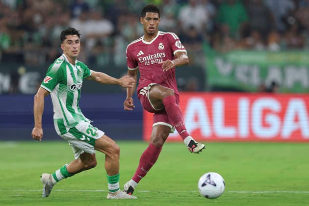 ESP: Real Betis - Real Madrid. La Liga EA Sports. Matchday 4. Jude Bellingham of Real Madrid and Marc Roca of Real Betis during the La Liga EA Sports match between Real Betis and Real Madrid played at La Cartuja Stadium on Sep 4, 2026 in Sevilla, Spain. kpng Copyright: xAntonioxPozox xPRESSINPHOTOx AP_2627_BET_RMA_063