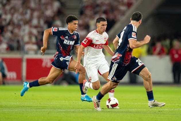 Bilal El Khannouss (VfB Stuttgart, 11) im Dribbling, VfB Stuttgart vs. 1. FC Koeln, Fussball, 1. Bundesliga, 02. Spieltag, 04.09.2026 DFB regulations prohibit any use of photographs as image sequences and or quasi-video Stuttgart Baden-Wuerttemberg Deutschland *** Bilal El Khannouss, VfB Stuttgart, No. 11 dribbling, VfB Stuttgart vs. 1. FC Köln, soccer, Bundesliga 1, Matchday 2, September 4, 2026 DFB regulations prohibit any use of photographs as image sequences and or quasi-video Stuttgart, Baden-Württemberg, Germany Copyright: xkolbert-press PhilipxZieglerx