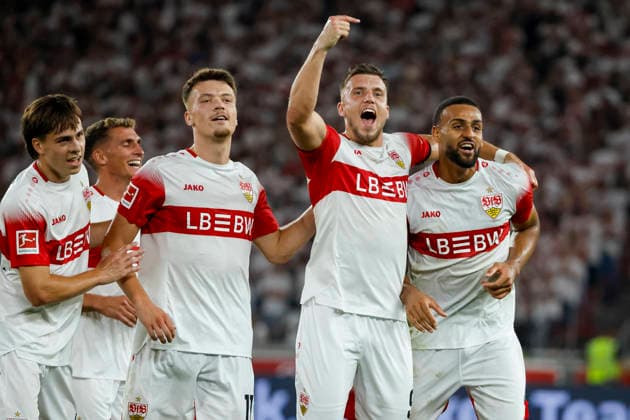 Torjubel VfB Stuttgart beim 4:1 durch Josha Vagnoman (VfB Stuttgart, 04) , Deutschland, Fussball, 1. Bundesliga, 2.Spieltag, 2026 2027, VfB Stuttgart vs. 1.FC Köln, 04.09.2026, Stuttgart MHP Arena Deutschland *** VfB Stuttgart fans celebrate a goal by Josha Vagnoman (4-1), VfB Stuttgart, 04, Germany, Soccer, Bundesliga 1, Matchday 2, 2026-2027, VfB Stuttgart vs. 1. FC Köln, September 4, 2026, Stuttgart MHP Arena, Germany Copyright: xGrantxHubbsx