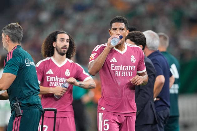 September 4, 2026, Sevilla, Sevilla, Spain: Jude Bellingham of Real Madrid CF drinks water during the Spanish league, LaLiga EA Sports, football match played between Real Betis and Real Madrid at La Cartuja stadium on September 4, 2026, in Sevilla, Spain. Sevilla Spain - ZUMAa181 20260904_zaa_a181_098 Copyright: xJoaquinxCorcherox