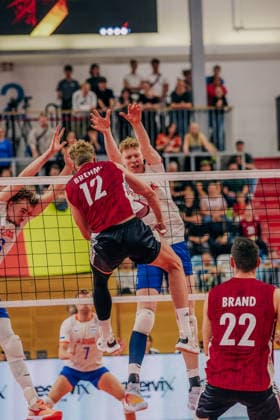 GER, Volleyball, EM-Generalprobe, Testspiel, Deutschland vs. Niederlande, 04.09.26 Block durch Sil Meijs (6, Niederlande) Foto: HMB Media Etienne Schlick Copyright: HMBxMedia EtiennexSchlick