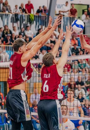 GER, Volleyball, EM-Generalprobe, Testspiel, Deutschland vs. Niederlande, 04.09.26 Block durch Tobias Krick (21, Deutschland) und Johannes Tille (6, Deutschland) Foto: HMB Media Etienne Schlick Copyright: HMBxMedia EtiennexSchlick