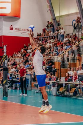 GER, Volleyball, EM-Generalprobe, Testspiel, Deutschland vs. Niederlande, 04.09.26 Zuspiel Niederlande Foto: HMB Media Etienne Schlick Copyright: HMBxMedia EtiennexSchlick