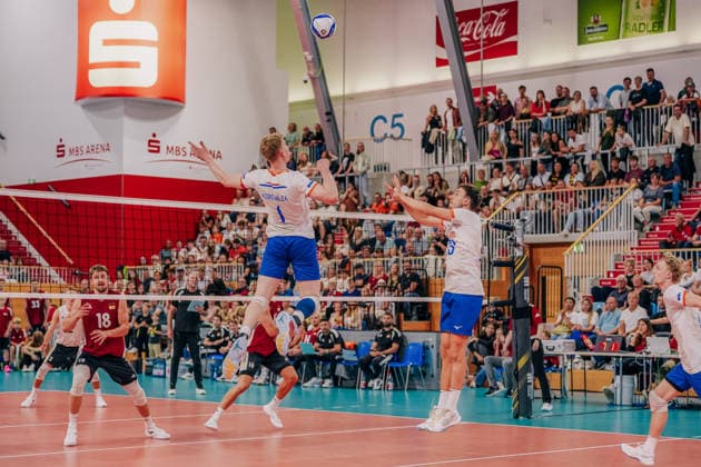 GER, Volleyball, EM-Generalprobe, Testspiel, Deutschland vs. Niederlande, 04.09.26 Angriff Siebe Korenblek (1, Niederlande) Foto: HMB Media Etienne Schlick Copyright: HMBxMedia EtiennexSchlick