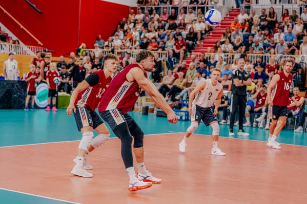 GER, Volleyball, EM-Generalprobe, Testspiel, Deutschland vs. Niederlande, 04.09.26 Annahme Deutschland Foto: HMB Media Etienne Schlick Copyright: HMBxMedia EtiennexSchlick