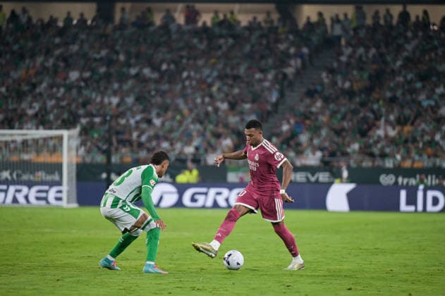 ESP: Real Betis Balompie vs Real Madrid - La Liga EA Sports SEVILLA, SPAIN - SEPTEMBER 4: Kylian MbappÃ of Real Madrid CF during the match between Real Betis BalompiÃ and Real Madrid of La Liga EA Sports on September 4, 2026 at La Cartuja Stadium in Sevilla, Spain. (Photo by Samuel Carreno) Sevilla Sevilla Sevilla Spain Copyright: xSamuelxCarrenox samcargad_040926_105-38