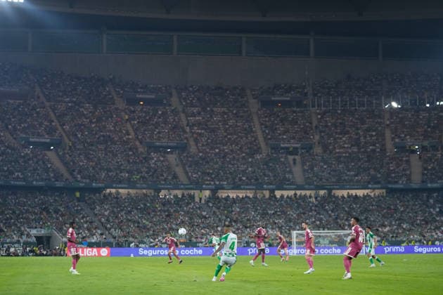 September 4, 2026, Sevilla, Sevilla, Spain: Natan of Real Betis Balompie kicks the ball during the Spanish league, LaLiga EA Sports, football match played between Real Betis and Real Madrid at La Cartuja stadium on September 4, 2026, in Sevilla, Spain. Sevilla Spain - ZUMAa181 20260904_zaa_a181_169 Copyright: xJoaquinxCorcherox