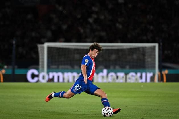 September 4, 2026, Paris, Å½Le-De-France, France: PARIS, FRANCE - SEPTEMBER 4, 2026: Paris Saint-GermainÃ¢â‚¬â ¢s midfielder Joao Neves kicks the ball during the French L1 football match between Paris Saint-Germain and AS Monaco at the Parc des Princes stadium in Paris on September 4, 2026. Ligue 1 PSG Vs AS Monaco  - ZUMAq101 20260904_zna_q101_199 Copyright: xFirasxAbdullahx