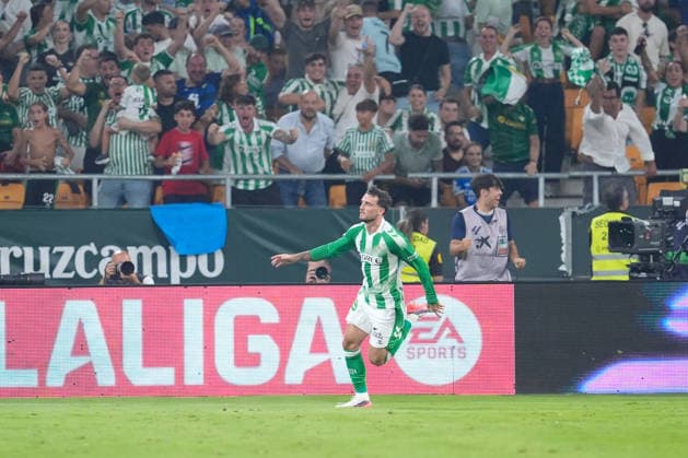 September 4, 2026, Sevilla, Sevilla, Spain: Troy Parrott of Real Betis Balompie celebrates after scoring his team s first goal during the Spanish league, LaLiga EA Sports, football match played between Real Betis and Real Madrid at La Cartuja stadium on September 4, 2026, in Sevilla, Spain. Sevilla Spain - ZUMAa181 20260904_zaa_a181_172 Copyright: xJoaquinxCorcherox