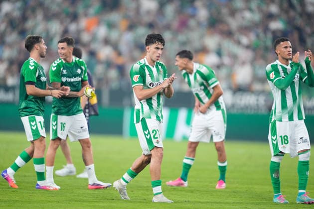 September 4, 2026, Sevilla, Sevilla, Spain: Marc Roca of Real Betis Balompie celebrates the victory during the Spanish league, LaLiga EA Sports, football match played between Real Betis and Real Madrid at La Cartuja stadium on September 4, 2026, in Sevilla, Spain. Sevilla Spain - ZUMAa181 20260904_zaa_a181_185 Copyright: xJoaquinxCorcherox