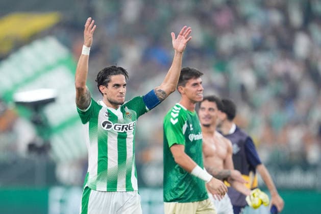 September 4, 2026, Sevilla, Sevilla, Spain: Marc Bartra of Real Betis Balompie celebrates the victory during the Spanish league, LaLiga EA Sports, football match played between Real Betis and Real Madrid at La Cartuja stadium on September 4, 2026, in Sevilla, Spain. Sevilla Spain - ZUMAa181 20260904_zaa_a181_187 Copyright: xJoaquinxCorcherox