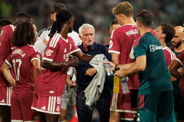 September 4, 2026, Seville, Spain: Head Coach Jose Mourinho (Real Madrid) seen in action during LaLiga EA SPORTS 2026 2027 game between teams of Real Betis Balompie and Real Madrid.Final Score: Real Betis Balompie 1-0 Real Madrid Seville Spain - ZUMAs197 20260904_aaa_s197_370 Copyright: xMaciejxRogowskix
