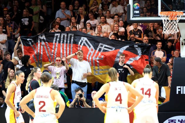 04.09.2026, GER, Basketball, Frauen , Basketball-WM, 2026, 1. Spieltag, Deutschland vs. Spanien Deutsche-Fans Berlin Uber Arena Berlin Deutschland *** September 4, 2026, GER, Basketball, Women s, Basketball World Cup, 2026, Matchday 1, Germany vs. Spain, German fans, Berlin Uber Arena, Berlin, Germany Copyright: xNordphotox xEnglerx