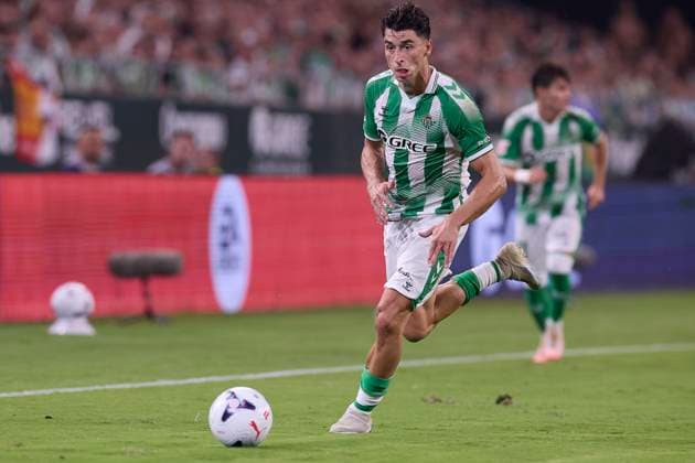 September 4, 2026, Seville, Spain: Marc Roca (Real Betis Balompie) is seen in action during the LaLiga EA SPORTS 2026 2027 match between Real Betis Balompie and Real Madrid CF.Final score: Real Betis Balompie 1-0 Real Madrid CF Seville Spain - ZUMAs197 20260904_aaa_s197_453 Copyright: xFedericoxTitonex