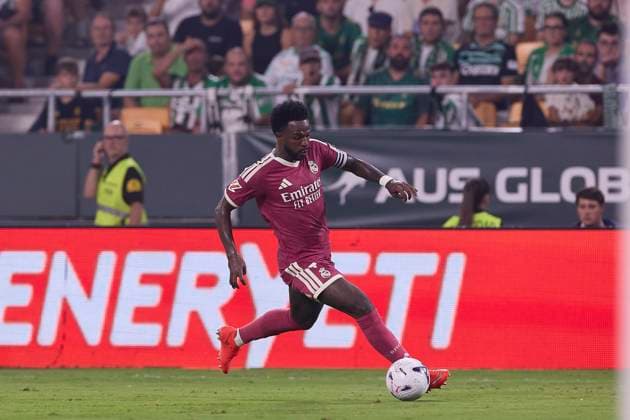 September 4, 2026, Seville, Spain: Vinicius Junior (Real Madrid CF) is seen in action during the LaLiga EA SPORTS 2026 2027 match between Real Betis Balompie and Real Madrid CF.Final score: Real Betis Balompie 1-0 Real Madrid CF LaLiga EA SPORTS 2026 2027 - Real Betis Balompie And Real Madrid CF In Seville, Spain - 04 Sep 2026  - ZUMAs197 20260904_aaa_s197_481 Copyright: xFedericoxTitonex