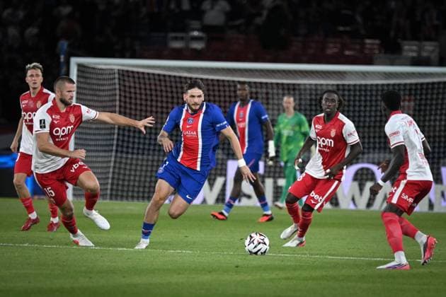 September 4, 2026, Paris, Å½Le-De-France, FR: PARIS, FRANCE - SEPTEMBER 4, 2026: Paris Saint-GermainÃ¢â‚¬â ¢s forward Khvicha Kvaratskhelia fights for the ball during the French L1 football match between Paris Saint-Germain and AS Monaco at the Parc des Princes stadium in Paris on September 4, 2026. Ligue 1 PSG Vs AS Monaco  - ZUMAq101 20260904_zna_q101_266 Copyright: xFirasxAbdullahx