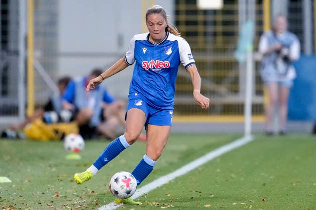 Lisann Kaut (TSG, 4), am Ball, Freisteller, Ganzkörper, Einzelbild, Einzelfoto, Aktion, Action, 04.09.2026, Sinsheim (Hoffenheim) (Deutschland), Fussball, Google Pixel Frauen-Bundesliga, TSG 1899 Hoffenheim - Bayer 04 Leverkusen, DFB DFL REGULATIONS PROHIBIT ANY USE OF PHOTOGRAPHS AS IMAGE SEQUENCES AND OR QUASI-VIDEO. *** Lisann Kaut TSG, 4, on the ball, cutout, full body, single frame, single photo, action, 04 09 2026, Sinsheim, Hoffenheim, Germany, soccer, Google Pixel Women s Bundesliga, TSG 1899 Hoffenheim vs. Bayer 04 Leverkusen, DFB and DFL regulations prohibit any use of photographs as image sequences and or quasi-video xozx
