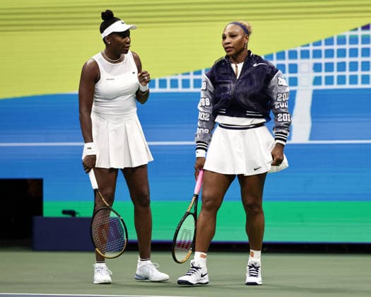 Serena Williams, Venus Williams, Damen Doppel, Ladies Doubles, US Open Championships, Billie Jean King National Tennis Center, Flushing Meadows, New York, USA . *** Serena Williams, Venus Williams, Women s Doubles, US Open Championships, Billie Jean King National Tennis Center, Flushing Meadows, New York, USA Copyright: xJuergenxHasenkopfx