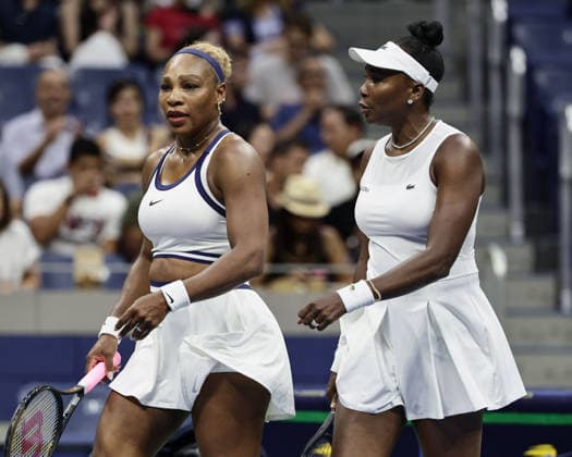 Serena Williams, Venus Williams, Damen Doppel, Ladies Doubles, US Open Championships, Billie Jean King National Tennis Center, Flushing Meadows, New York, USA . *** Serena Williams, Venus Williams, Women s Doubles, US Open Championships, Billie Jean King National Tennis Center, Flushing Meadows, New York, USA Copyright: xJuergenxHasenkopfx