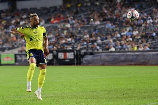 September 4, 2026, Bronx, New York, USA: HANY MUKHTAR (10) of Nashville SC strikes the ball and misses a goal during the first half of the match between New York City FC and Nashville SC at Yankee Stadium in Bronx, New York, USA. Soccer 2026: New York City FC Vs. Nashville SC  - ZUMAc295 20260904_zsp_c295_007 Copyright: xJosexContrerasx