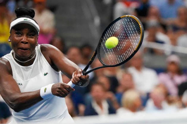 Venus Williams of the United States returns a ball against Maya Joint of Australia and Chan Hao-ching of China in a first-round women s doubles match at the 2026 US Open at Arthur Ashe Stadium in New York, USA, 04 September 2026. US Open 2026: Serena and Venus Williams - Maya Joint and Chan Hao-ching !ACHTUNG: NUR REDAKTIONELLE NUTZUNG!  Copyright: xÁngelxColmenaresx AME4698 20260905-55021310596_1
