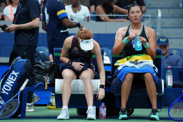 Maya Joint (L) of Australia and Chan Hao-ching of China react to Venus and Serena Williams of the United States in a first-round women s doubles match at the 2026 US Open at Arthur Ashe Stadium in New York, USA, 04 September 2026. US Open 2026: Serena and Venus Williams - Maya Joint and Chan Hao-ching !ACHTUNG: NUR REDAKTIONELLE NUTZUNG!  Copyright: xÁngelxColmenaresx AME4706 20260905-55021310603_1