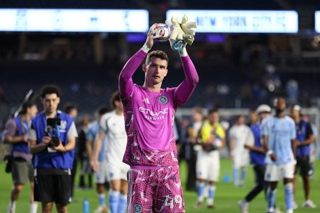 September 4, 2026, Bronx, New York, USA: MATT FREESE (49) of New York City FC acknowledges supporters after the match between New York City FC and Nashville SC at Yankee Stadium in Bronx, New York, USA. Soccer 2026: New York City FC Vs. Nashville SC  - ZUMAc295 20260904_zsp_c295_010 Copyright: xJosexContrerasx