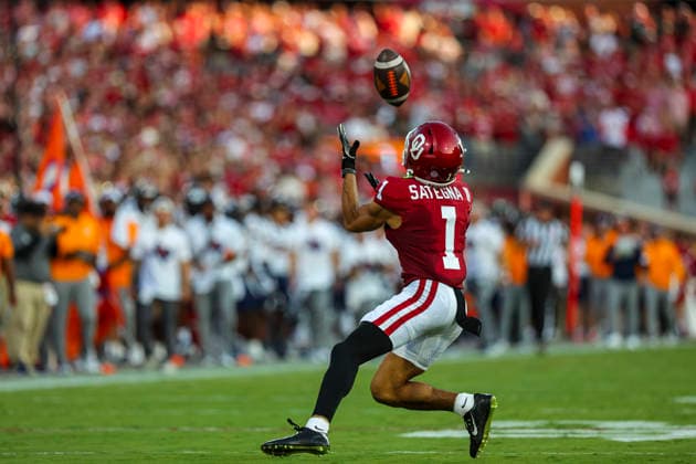 NORMAN, OK - SEPTEMBER 04: Oklahoma Sooner wide receiver Isaiah Sategna III (1) receives a punt during the college football game between the Oklahoma Sooners and the UTEP Miners on September 04, 2026 at Gaylord Family Oklahoma Memorial Stadium in Norman, OK. (Photo by Chad Hamilton Icon Sportswire) COLLEGE FOOTBALL: SEP 04 UTEP at Oklahoma EDITORIAL USE ONLY Icon260903043