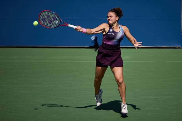 September 4, 2026, New York, New York, United States of America: Jasmine Paolini of Italy returns with forehand during the 2026 US Open - Tennis Championships Tennis 2026: US Open - Tennis Championships: 3rd RD: CIRSTEA 6:3 6:3 PAOLINI  - ZUMAs343 20260904_zsp_s343_037 Copyright: xMathiasxSchulzx