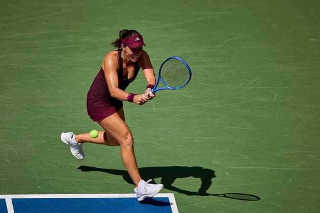 September 4, 2026, New York, New York, United States of America: Jessica Pegula of United States returns with backhand during the 2026 US Open - Tennis Championships Tennis 2026: US Open - Tennis Championships: 3rd RD: PEGULA 1:6 6:4 6:3 FERNANDEZ  - ZUMAs343 20260904_zsp_s343_054 Copyright: xMathiasxSchulzx