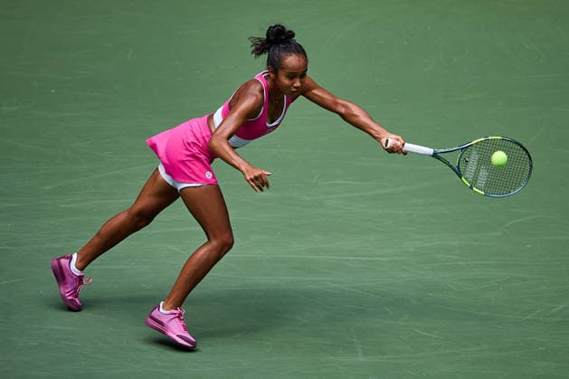 September 4, 2026, New York, New York, United States of America: Leylah Fernandez of Canada returns with forehand during the 2026 US Open - Tennis Championships Tennis 2026: US Open - Tennis Championships: 3rd RD: PEGULA 1:6 6:4 6:3 FERNANDEZ  - ZUMAs343 20260904_zsp_s343_057 Copyright: xMathiasxSchulzx