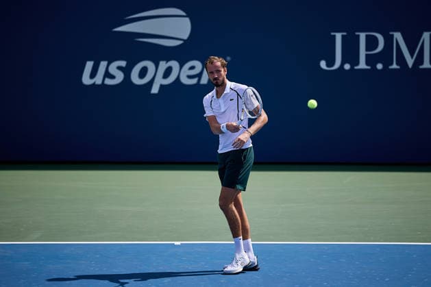 September 4, 2026, New York, New York, United States of America: Daniil Medvedev returns with forehand during the 2026 US Open - Tennis Championships Tennis 2026: US Open - Tennis Championships: 3rd RD: MEDVEDEV 6:4 6:4 6:4 RINDERKNECH  - ZUMAs343 20260904_zsp_s343_073 Copyright: xMathiasxSchulzx