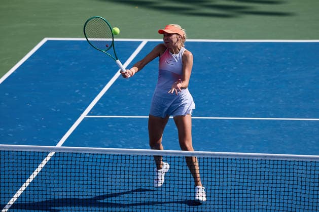 September 4, 2026, New York, New York, United States of America: Lyudmyla Kchenok of Ukraine (in frontI returns with forehand volley during the 2026 US Open - Tennis Championships Tennis 2026: US Open - Tennis Championships: 1st RD: KICHENOK KICHENOK 4:6 6:2 6:2 BARTUNKOVA OSORIO  - ZUMAs343 20260904_zsp_s343_079 Copyright: xMathiasxSchulzx