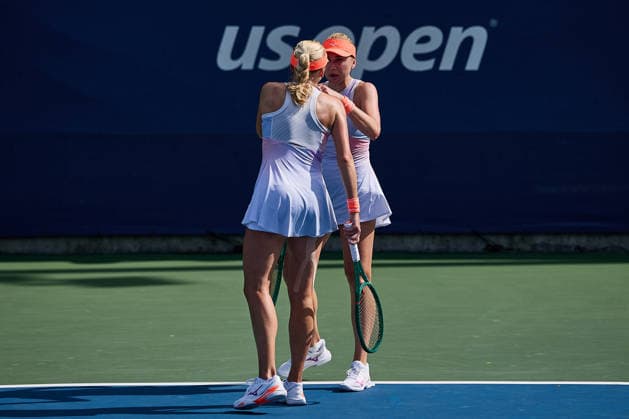 September 4, 2026, New York, New York, United States of America: Nadiia Kichenok of Ukraine, Lyudmyla Kchenok of Ukraine (in front) in a tactical talk during the 2026 US Open - Tennis Championships Tennis 2026: US Open - Tennis Championships: 1st RD: KICHENOK KICHENOK 4:6 6:2 6:2 BARTUNKOVA OSORIO  - ZUMAs343 20260904_zsp_s343_080 Copyright: xMathiasxSchulzx