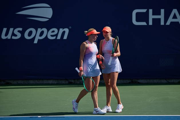 September 4, 2026, New York, New York, United States of America: Nadiia Kichenok of Ukraine, Lyudmyla Kchenok of Ukraine in a tactical talk during the 2026 US Open - Tennis Championships Tennis 2026: US Open - Tennis Championships: 1st RD: KICHENOK KICHENOK 4:6 6:2 6:2 BARTUNKOVA OSORIO  - ZUMAs343 20260904_zsp_s343_081 Copyright: xMathiasxSchulzx