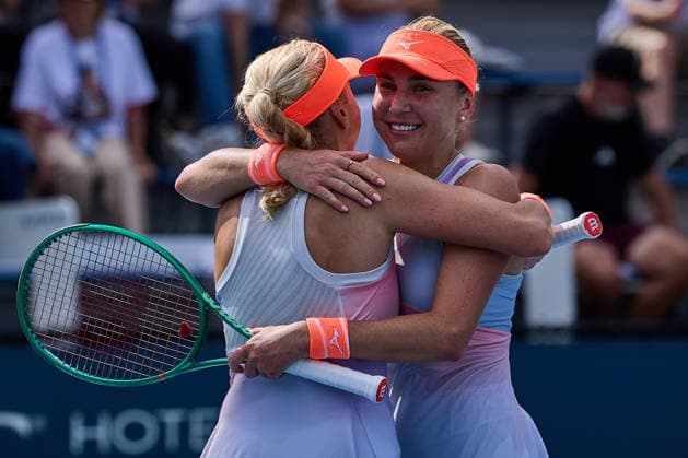 September 4, 2026, New York, New York, United States of America: Lyudmyla Kchenok of Ukraine, Nadiia Kichenok of Ukraine a warm hug after the matchpoint, celebrates the win of the match during the 2026 US Open - Tennis Championships Tennis 2026: US Open - Tennis Championships: 1st RD: KICHENOK KICHENOK 4:6 6:2 6:2 BARTUNKOVA OSORIO  - ZUMAs343 20260904_zsp_s343_093 Copyright: xMathiasxSchulzx