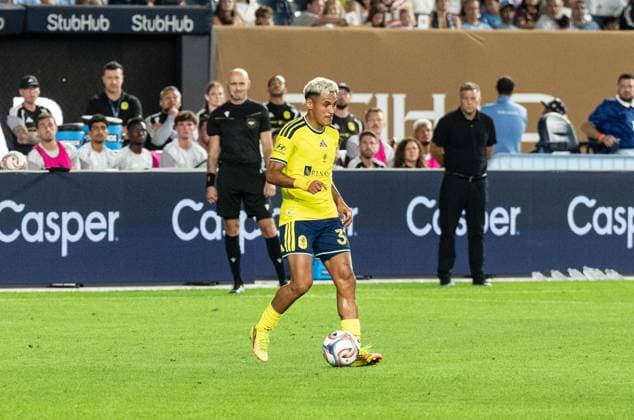 September 4, 2026, Bronx, New York, USA: Andy Najar (31) of Nashville SC controls the ball during MLS, Fussball Herren, USA regular season game between NYCFC and Nashville SC at Yankee stadium in New York, NY on September 4, 2026. Game ended in goalless draw. MLS Regular Season Game Between NYCFC And Nashville SC  - ZUMAr339 20260904_znp_r339_029 Copyright: xLevxRadinx