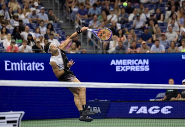 US Open tennis tournament - Day 6 Ben Shelton of the USA in action against Denis Shapovalov of Canada during their Men s Singles third round match at the US Open Tennis Championships in the USTA Billie Jean King National Tennis Center in Flushing Meadows, New York, USA, 04 September 2026. The 2026 US Open tennis tournament runs from 23 August to 13 September. FLUSHING MEADOWS NEW YORK United States  Copyright: xCRISTOBALxHERRERA-ULASHKEVICHx