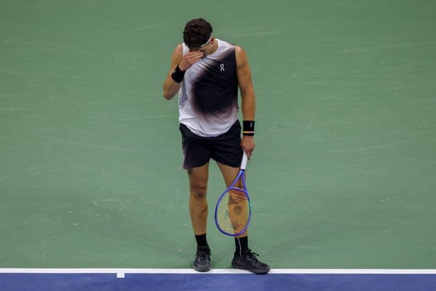 US Open tennis tournament - Day 6 Ben Shelton of the USA reacts during his Men s Singles third round match against Denis Shapovalov of Canada at the US Open Tennis Championships in the USTA Billie Jean King National Tennis Center in Flushing Meadows, New York, USA, 04 September 2026. The 2026 US Open tennis tournament runs from 23 August to 13 September. FLUSHING MEADOWS NEW YORK United States  Copyright: xBRIANxHIRSCHFELDx