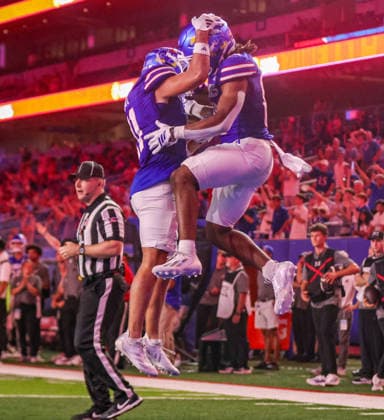 NCAA, College League, USA Football 2026: LIU Vs Kansas SEP 04 Sep 4, 2026: Kansas Jayhawks wide receiver Donald Collier (86) scores a touchdown against Long Island Sharks in Lawrence, KS, USA; at Memorial Stadium. Mandatory Credit: Roman Puno-Cal Media (Credit Image: Â Roman Puno Cal Sport Media) Lawrence Ks USA EDITORIAL USE ONLY Copyright: xx ZUMA-20260904_zma_c04_071.jpg RomanxPunox csmphotothree517103
