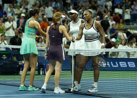 2026 US Open - Day 6 NEW YORK, NEW YORK - SEPTEMBER 4: Hao-Ching Chan of Chinese Taipei and Maya Joint of Australia at the net with Serena Williams of the United States and Venus Williams of the United Statesd after their match during the 2026 US Open - Day 6 at USTA Billie Jean King National Tennis Center on September 4, 2026 in New York, New York. New York USTA Billie Jean King National Tennis Center New York United States Copyright: xSusanxMullane ISIxPhotosx 9751