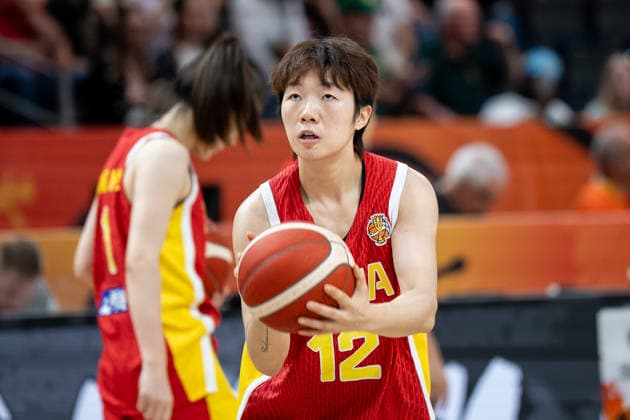 USA v China: Group D - FIBA Women s Basketball World Cup Germany 2026 Yujie Chen plays during the FIBA Women s Basketball World Cup 2026 match between the United States and China in Berlin, Germany, on September 4, 2026. Berlin United States  Copyright: xMarcinxGolbax originalFilename:golba-unitedst260904_npOKS.jpg
