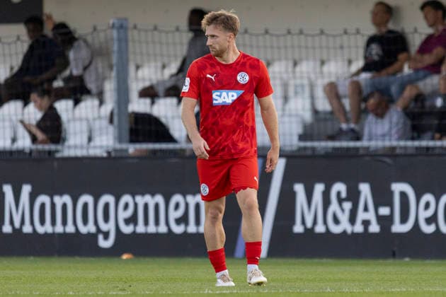 Regionalliga Südwest: Eintracht Frankfurt II - FC-Astoria Walldorf, 04.09.2026 Lennart Grimmer (FC-Astoria Walldorf 8), Freisteller, Portrait Porträt, Eintracht Frankfurt II - FC-Astoria Walldorf, Dreieich, Maxworx Sportpark, 4.9.2026 Copyright: xBEAUTIFULxSPORTS Gawlikx