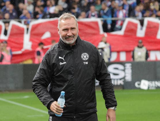 Trainer Tim Walter (Holstein Kiel) Fussball, Herren, Saison 2026 2027, 2.BL, Holstein Stadion, Holstein Kiel gegen 1.FC Nuernberg DFL REGULATIONS PROHIBIT ANY USE OF PHOTOGRAPHS AS IMAGE SEQUENCES AND OR QUASI-VIDEO. *** Coach Tim Walter, Holstein Kiel Soccer, Men s Team, 2026–2027 Season, 2nd Bundesliga, Holstein Stadium, Holstein Kiel vs. 1. FC Nuremberg. DFL regulations prohibit any use of photographs as image sequences and or quasi-video.