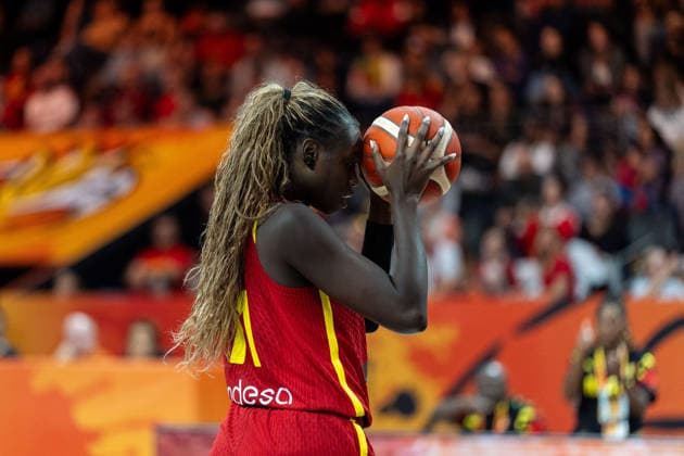 Awa Fam (Spanien, 11) enttaeuscht Enttaeuschung, GER, Mali vs. Spanien, Basketball, FIBA Women s World Cup 2026, Gruppenphase, Spieltag 2, 05.09.2026 GER, Mali vs. Spanien, Basketball, FIBA Women s World Cup 2026, Gruppenphase, Spieltag 2, 05.09.2026 Berlin Copyright: xEibner-Pressefoto MaxxVincenx EP_MVN