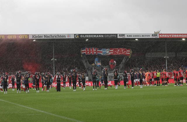 Choreo und Pyro Choreo der Kiweler Fans Fussball, Herren, Saison 2026 2027, 2.BL, Holstein Stadion, Holstein Kiel gegen 1.FC Nuernberg DFL REGULATIONS PROHIBIT ANY USE OF PHOTOGRAPHS AS IMAGE SEQUENCES AND OR QUASI-VIDEO. *** Choreography and Pyrotechnics: Choreography by the Kiwel Fans—Soccer, Men’s, 2026–2027 Season, 2. Bundesliga, Holstein Stadium, Holstein Kiel vs. 1. FC Nuremberg DFL REGULATIONS PROHIBIT ANY USE OF PHOTOGRAPHS AS IMAGE SEQUENCES AND OR QUASI-VIDEO