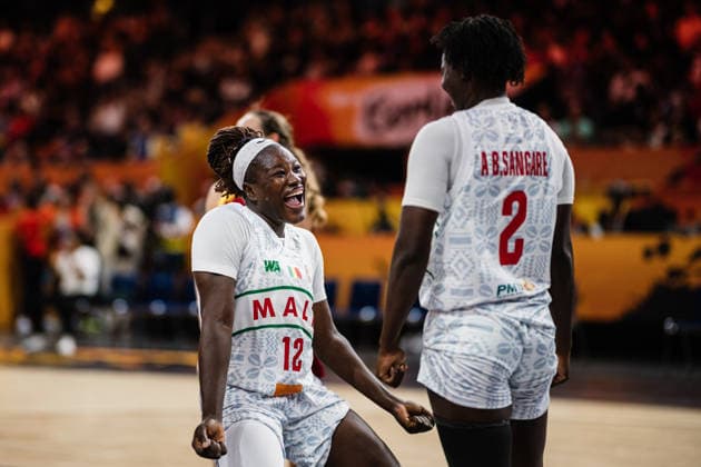 FIBA Women™s Basketball World Cup 2026: Mali vs. Spanien, 05.09.2026 Maimouna Haidara (Mali, 10) jubelt mit Aminata Sangare (Mali, 2); Basketball, FIBA Women™s Basketball World Cup 2026, Gruppenphase, Gruppe A, 2. Spieltag: Mali vs. Spanien am 05.09.2026 in der Max-Schmeling-Halle, Berlin Copyright: xBEAUTIFULxSPORTS Tonhäuserx