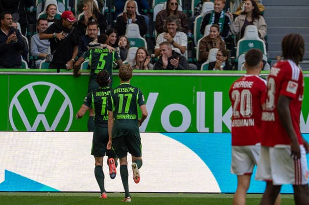 Deutschland: Fussball 2. Bundesliga, 4. Spieltag 2026 2027, VfL Wolfsburg - Energie Cottbus am 05.09.2026 in Wolfsburg (Volkswagen Arena): Tor zum 2:0 Vinicius Souza (VfL Wolfsburg, 5) Schuss Jubel, Freude, Torjubel, Emotionen *** German Soccer 2. Bundesliga, Matchday 4, 2026–2027, VfL Wolfsburg vs. Energie Cottbus on September 5, 2026, at the Volkswagen Arena in Wolfsburg; 2–0 goal by Vinicius Souza of VfL Wolfsburg, 5th shot; celebration, joy, goal celebration, emotions Copyright: xSvenxHeidmannx