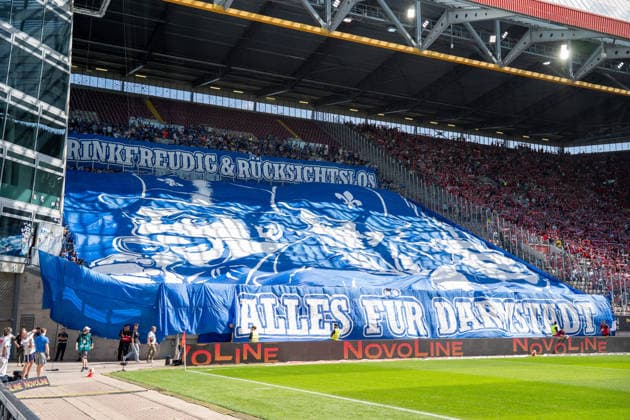 05.09.2026, xdaymx, Fussball 2.Bundesliga, 1.FC Kaiserslautern - SV Darmstadt 98. Choreografie von Darmstadt beim Auswärtsspiel in Kaiserslautern Kaiserslautern *** September 5, 2026, xdaymx, Soccer, 2. Bundesliga, 1. FC Kaiserslautern vs. SV Darmstadt 98—Darmstadt s choreographed display during their away game in Kaiserslautern, Kaiserslautern